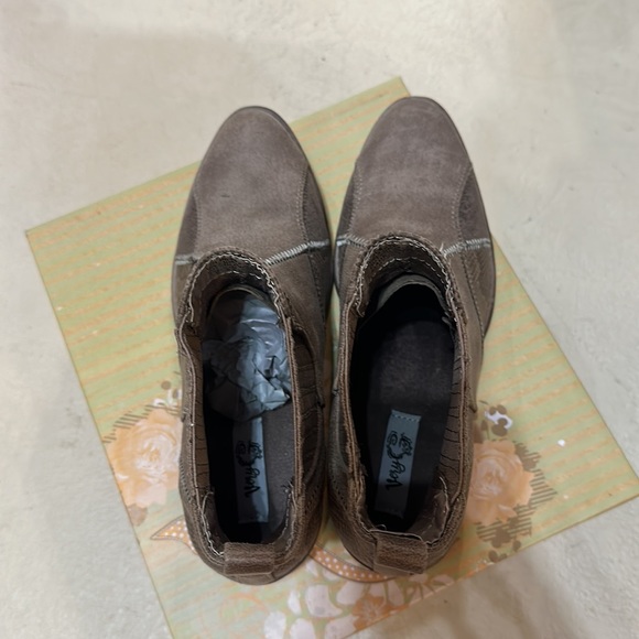 Very G Knox Boots - Picture 5 of 6